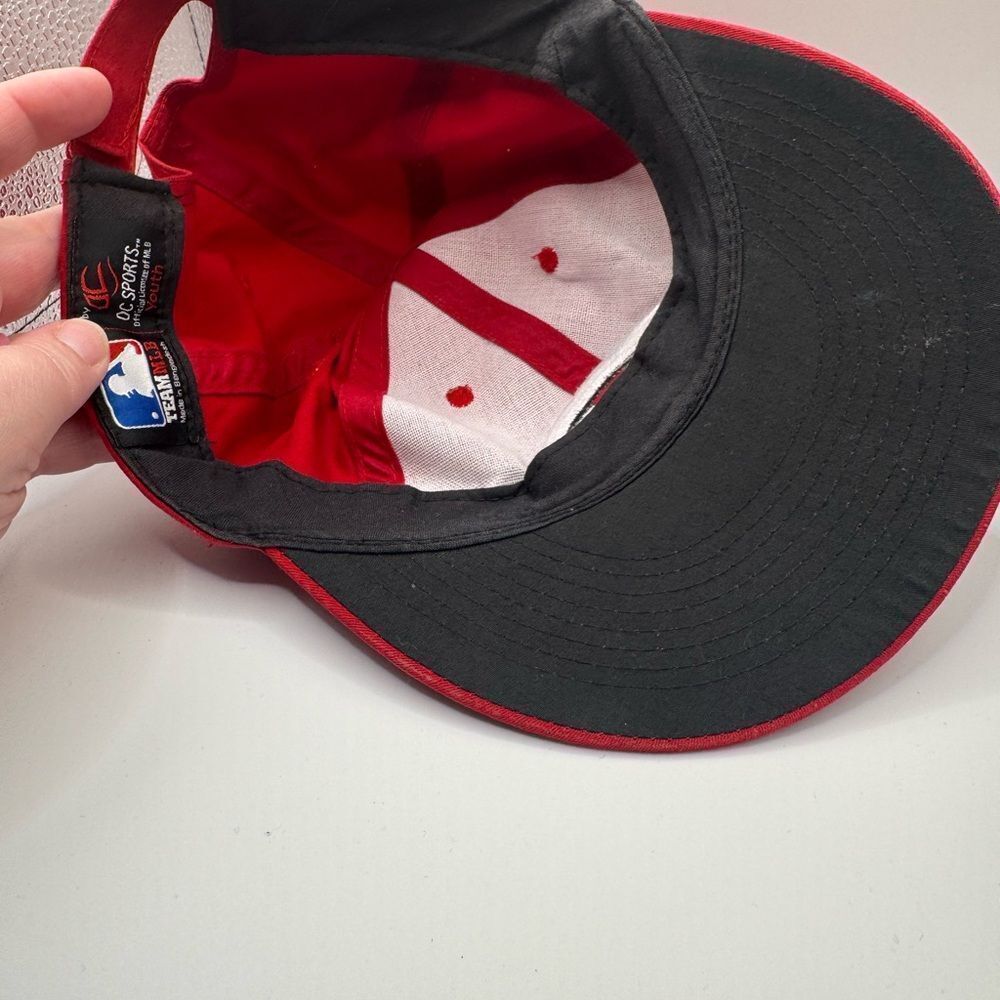 Cincinnati Reds Baseball Cap with Logo - Picture 2 of 5